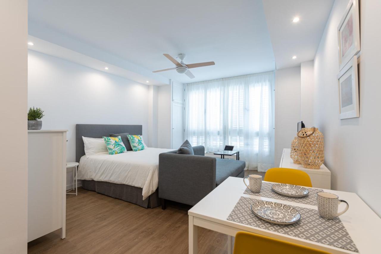 Homeforguest Moderno Estudio Junto A Las Canteras Las Palmas de Gran Canaria Exterior photo